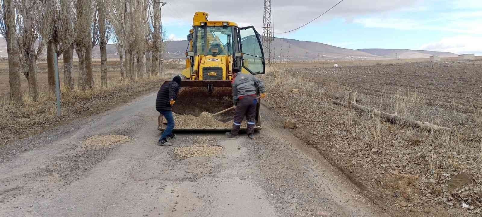 Bünyan Belediyesi bozulan yollar için harekete geçti #kayseri