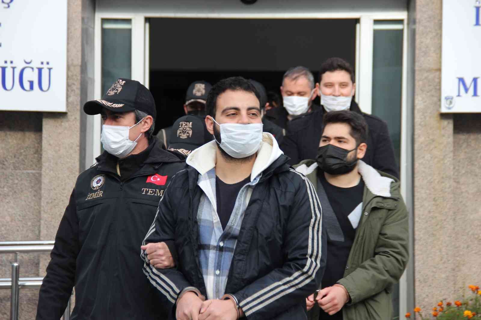 İzmir’deki FETÖ operasyonunda, eyalet kasası suçunu itiraf etti #izmir