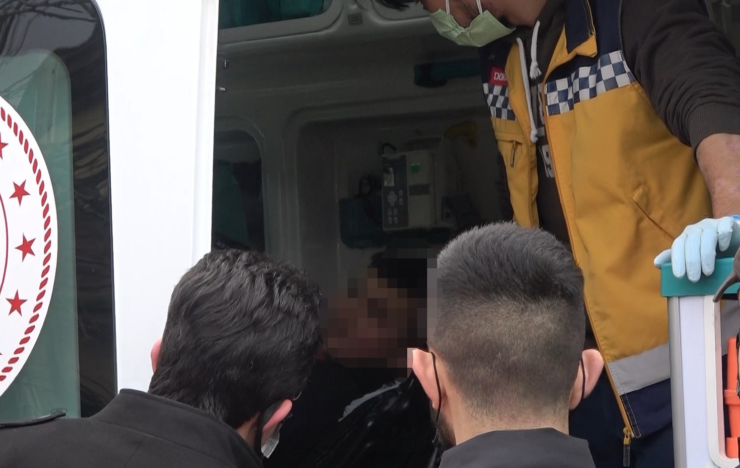 Mesleki eğitim merkezi öğrencisi bıçakla yaralandı #kocaeli