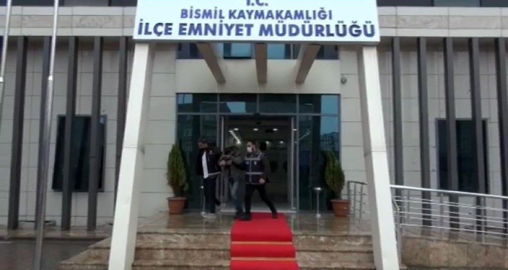 Diyarbakır’da ‘Uyuma’ uygulamasına giden ihbar, uyuşturucu satıcısını ele verdi #diyarbakir