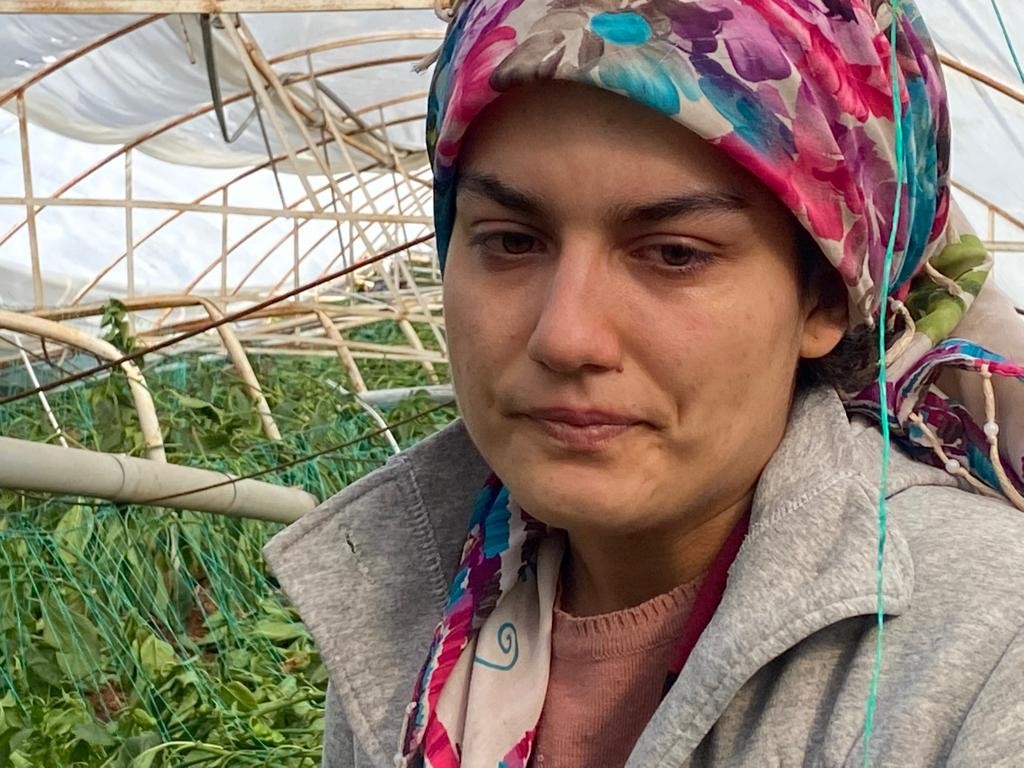 Serasını hortum vuran kadın çiftçinin gözyaşları #antalya