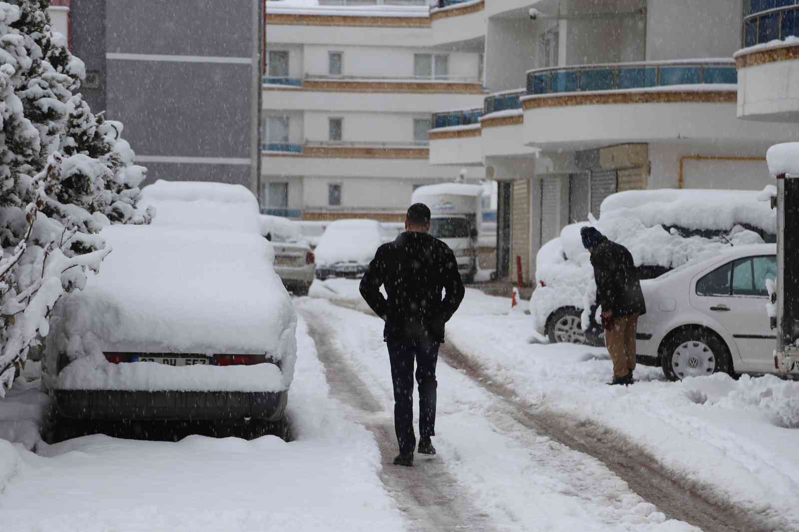 Kastamonu’da kar nedeniyle okullar tatil edildi #kastamonu