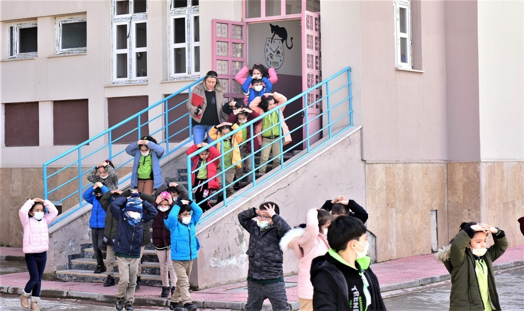 Malatya’daki okullarda deprem tatbikatı yapıldı