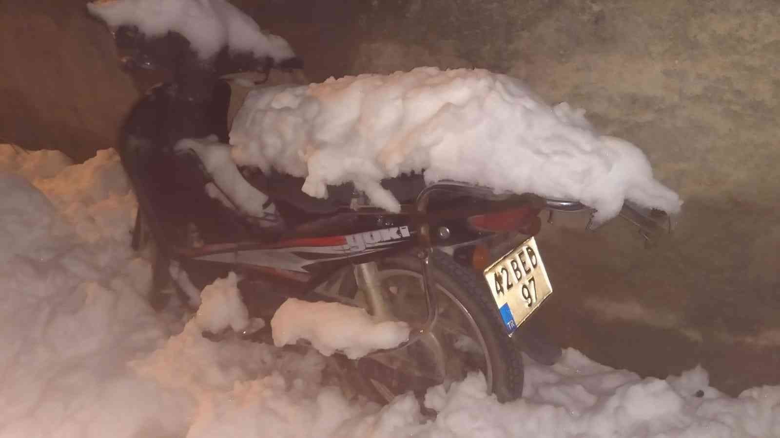 Konya’da polis çalıntı motosikleti sahibine teslim etti