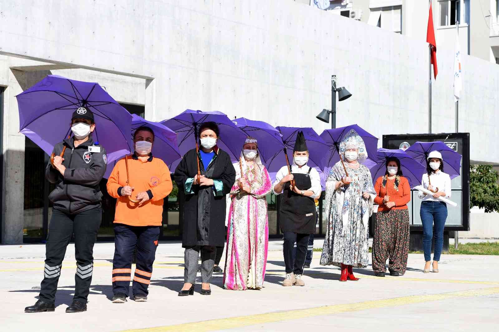 Antalya’da ‘mor şemsiyeli’ kadın yürüyüşü yapılacak