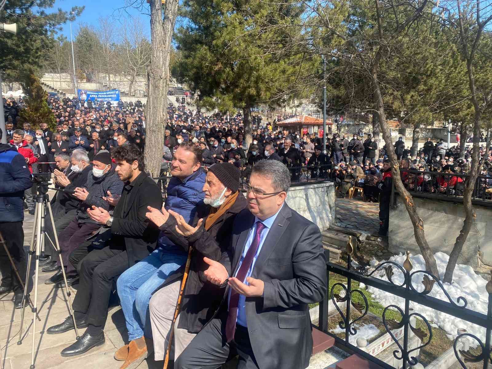 Büyük alim Mehmet Feyzi Efendi kabri başında anıldı #kastamonu Büyük alim Mehmet Feyzi Efendi kabri başında anıldı #kastamonu