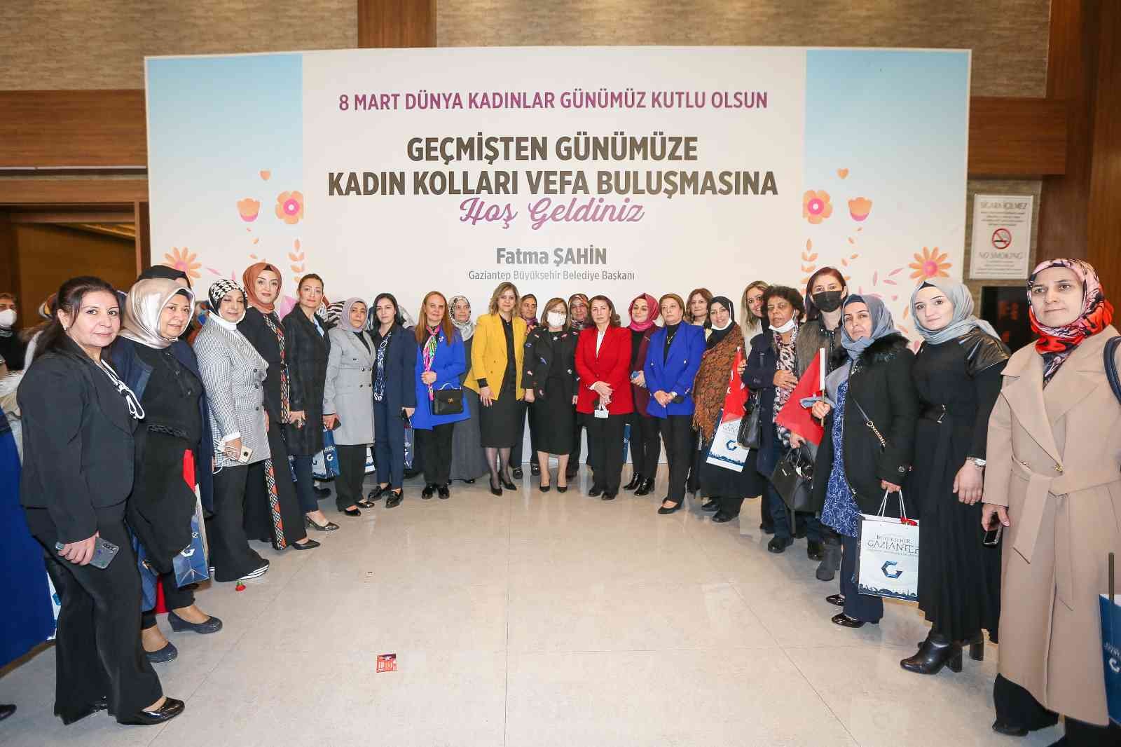 AK Partili kadınlar 8 Mart Dünya Kadınlar Günü etkinliğinde buluştu #gaziantep
