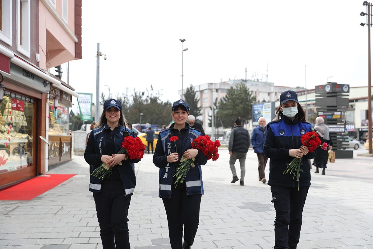 Büyükşehir’den Dünya Kadınlar Günü’nde anlamlı hareket #sakarya