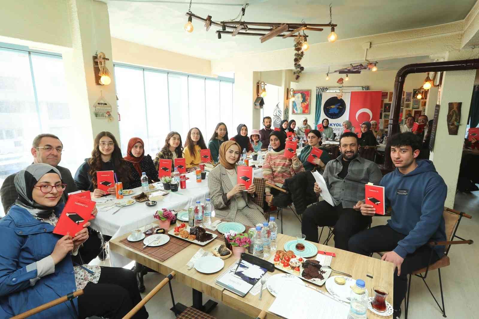 İpekyolu’nda ‘Kitap Tahlil Programı’ başladı