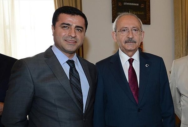 Kılıçdaroğlu’nun özgürlük vadettiği Demirtaş’tan terörist başı Abdullah Öcalan için skandal çağrı