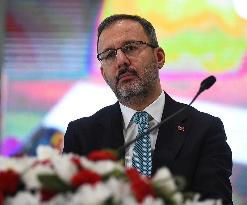 Gençlik ve Spor Bakanı Mehmet Muharrem Kasapoğlu, altın madalya kazanan Havalı Tabanca Erkek Milli Takımı'nı tebrik etti - Son Dakika Spor Haberleri