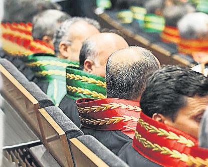 hskdan-tarihi-karar-balyoz-magdurlarina-odenen-tazminat-fetoculerden-alinacak-1779050053610.jpeg