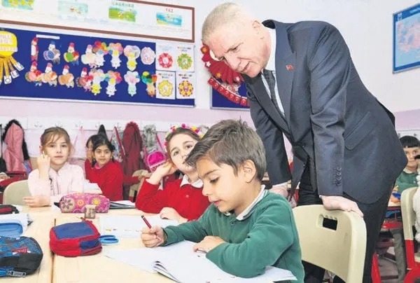 vali-davut-gulden-istanbulun-cocuklarina-dev-yatirim-1780824711038.jpg