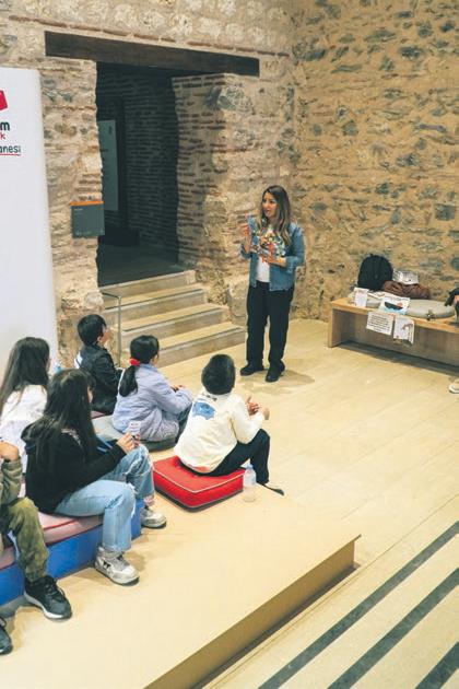 cocuklarin-girdigi-ilk-sanat-muzesi-kitaplar-1781362650552.jpeg