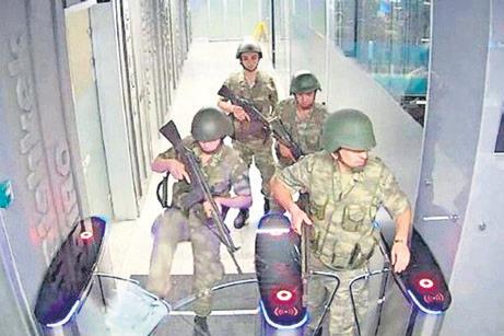polise-sikacagima-kendime-sikarim-1784059397724.jpeg