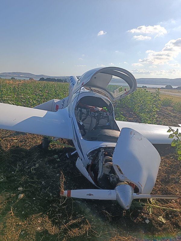 catalcada-egitim-ucagi-pistten-cikti-pilot-ogrenci-yaralandi-1786037939547.jpeg