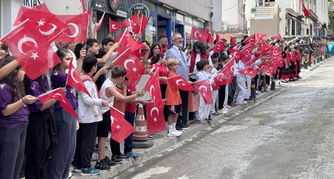 artvin-ve-gumushanede-30-agustos-coskusu-1788091576137.jpg