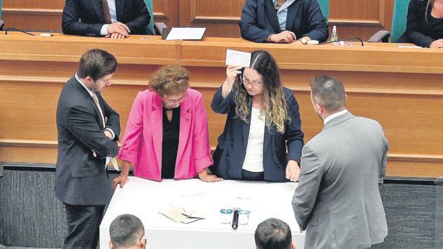 uskudar-belediyesi-ak-partiye-gecti-1788894705797.jpeg