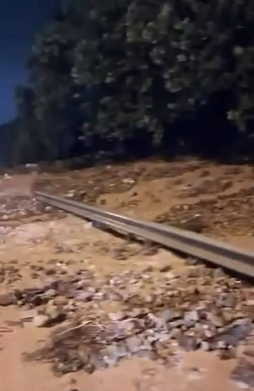 kartalda-sel-sulari-topragi-surukledi-tem-baglanti-yolu-kismen-kapandi-1792013805198.jpeg