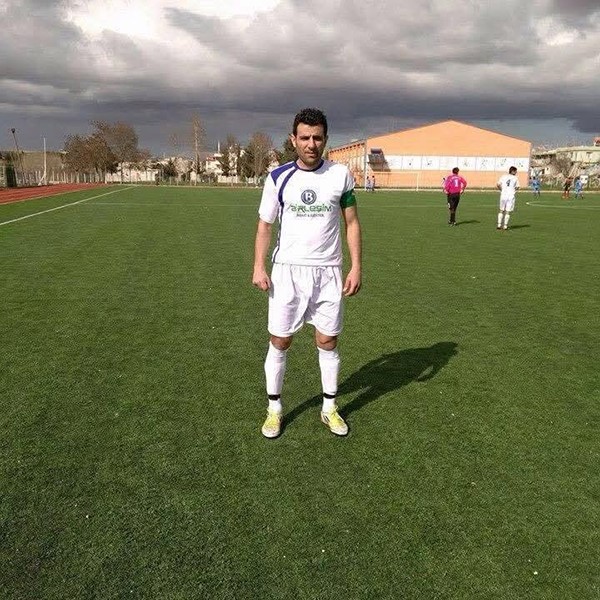 eski-futbolcu-yasamini-yitirdi-1792410744373.jpg