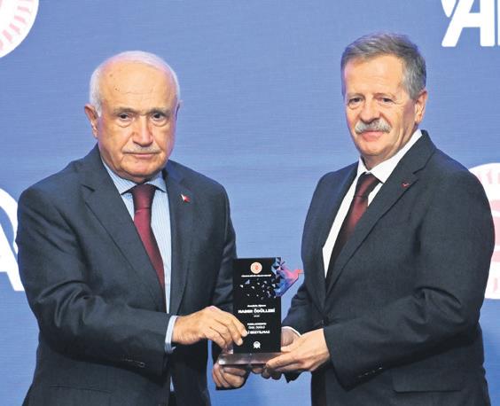 sabaha-parlamento-ozel-odulu-1793131036564.jpeg