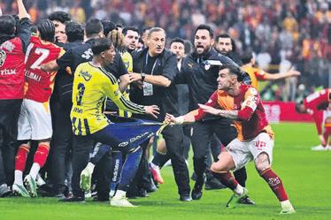 apple-turk-musterilerini-umursamiyor-1793202271191.jpeg