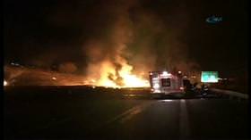 Parfüm yüklü tır alev alev yandı