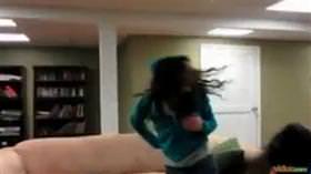 Güzel kızların akılsızlık yarışı!