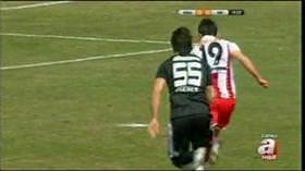 Öyle bir gol kaçırdı ki...