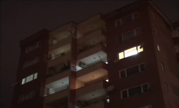 Karnında bıçakla hastaneye gitti!