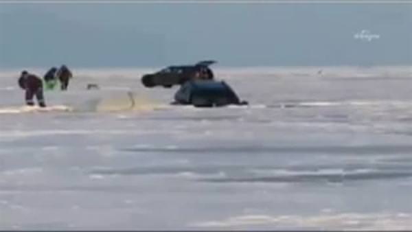 Buzda batan araç kamerada