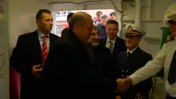 Başbakan Erdoğan sismik arama gemisini gezdi