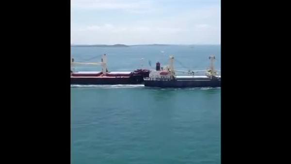 Türk gemisi Singapur Boğazı'nda çarpıştı!