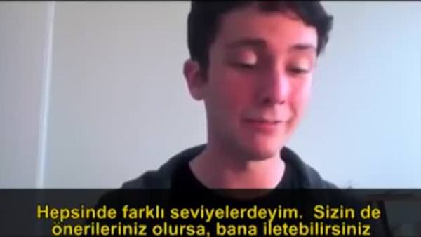 16 yaşında Türkçe dahil 20 dili konuşuyor