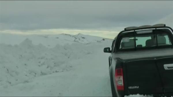 Kostan Dağı'nda 7 metrelik dev kar kütleleri