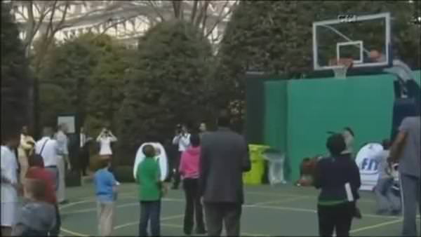 Obama'nın basketboldaki ustalığı fos çıktı!