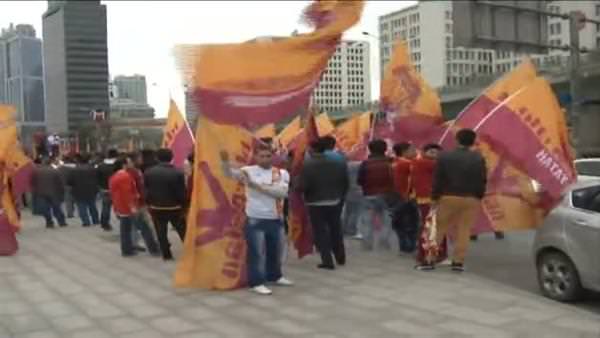 Galatasaray taraftarları TFF'ye yürüdü