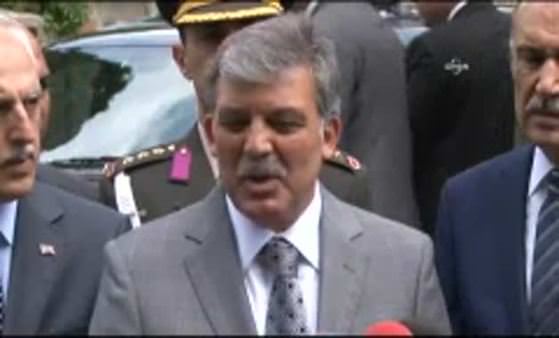 Cumhurbaşkanı Gül: Mursi ve arkadaşları rencide edilmemeli