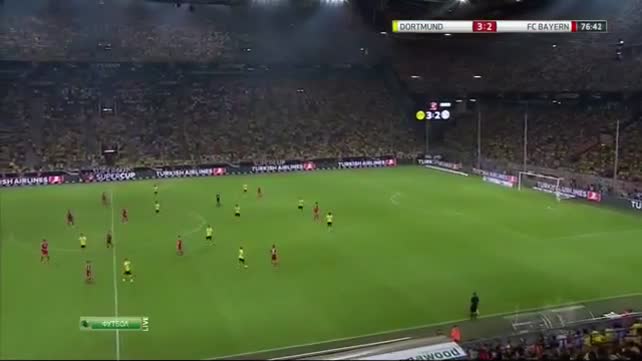 Guardiola futbolcusuna tokat attı