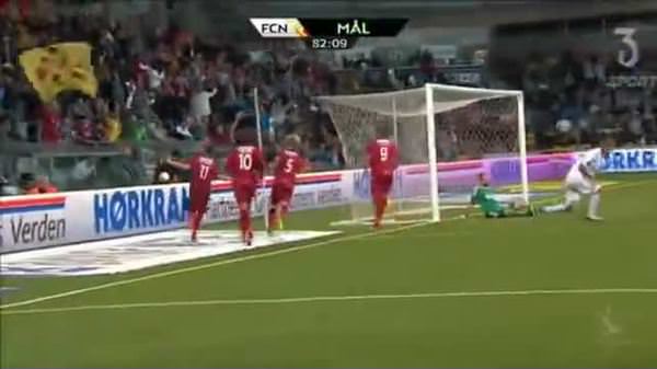 Danimarka'da çok çılgın bir gol!