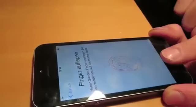 Apple'ın parmak izi sensörü hack'lendi