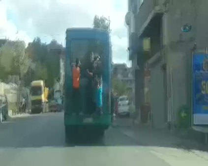 Otobüsün arkasında ölüme yolculuk