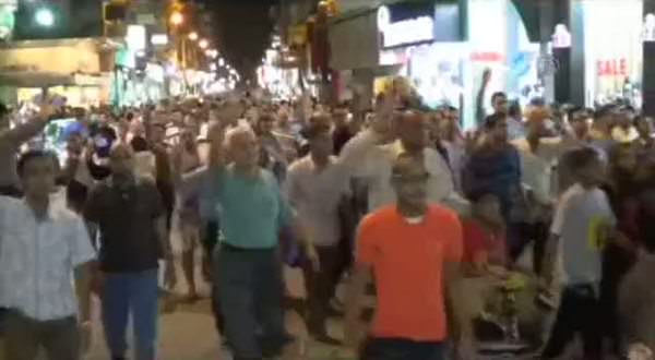İskenderiye'de darbe karşıtları sokağa çıktı