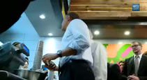 Başkan Obama sandviç kuyruğunda
