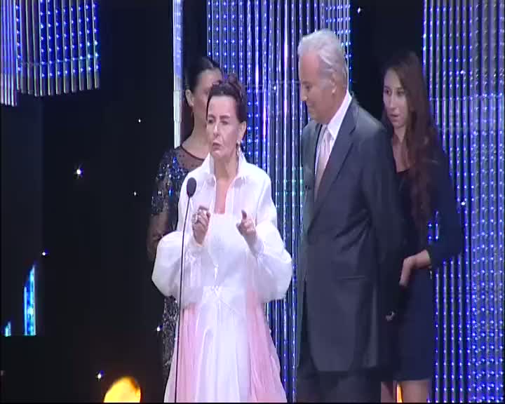 Altın Portakal'da Fatma Girik'in zor anları