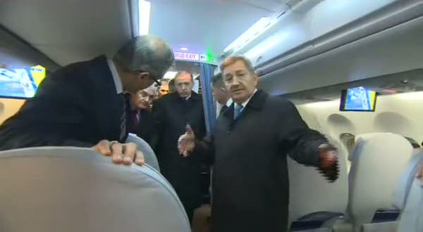 Başbakan Erdoğan Ukraynalıların uçağını inceledi
