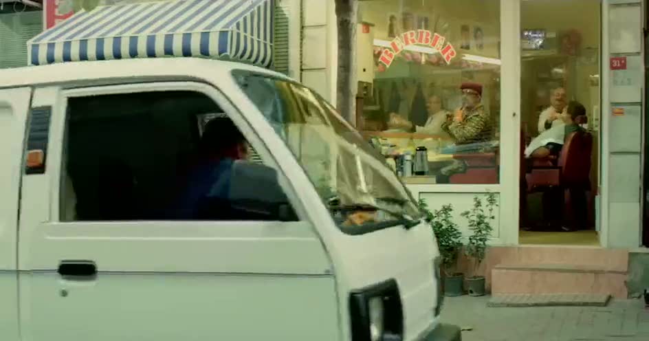 Cem Yılmaz'ın yeni reklam filmini