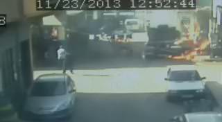 Adana'da TIR'ın yakıt deposu böyle patladı