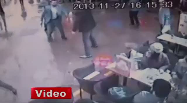 Bıçaklı kavga kamerada