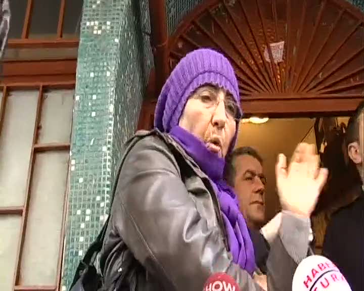 Gözlerini açan çocuk annesinin cesedini gördü